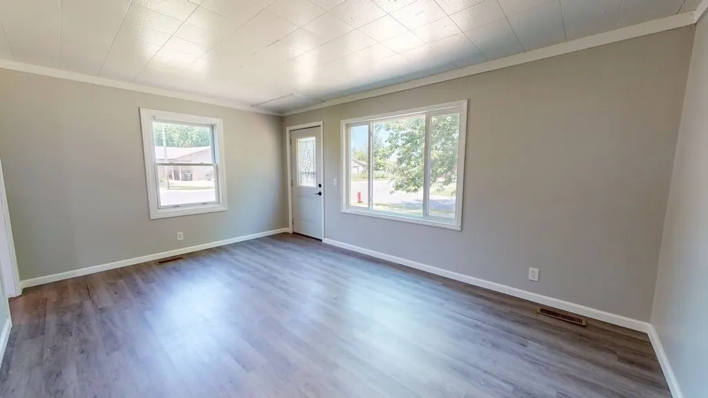 104 Bradley Midland City MI 48640