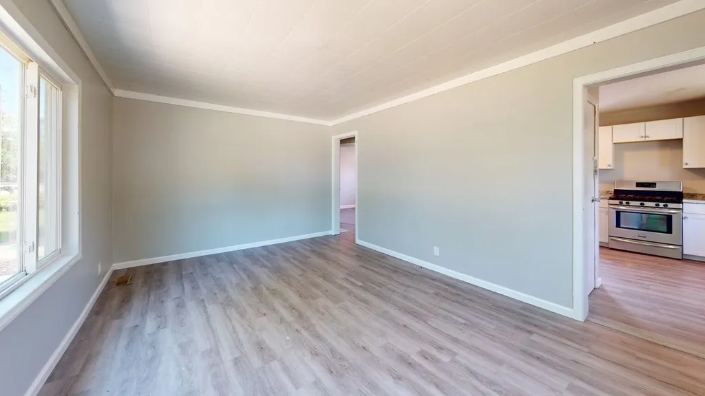 104 Bradley Midland City MI 48640