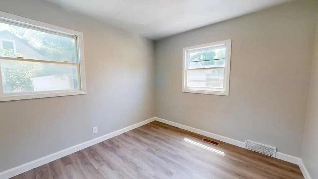104 Bradley Midland City MI 48640