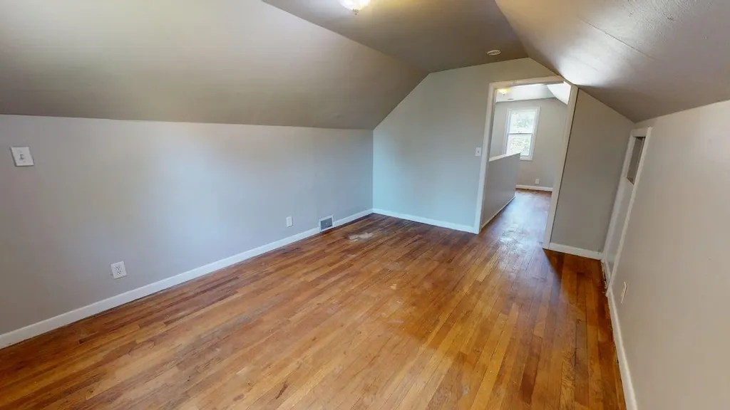 104 Bradley Midland City MI 48640