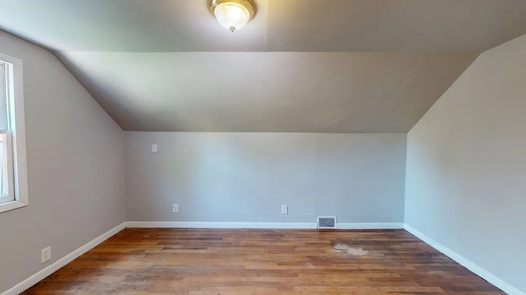 104 Bradley Midland City MI 48640