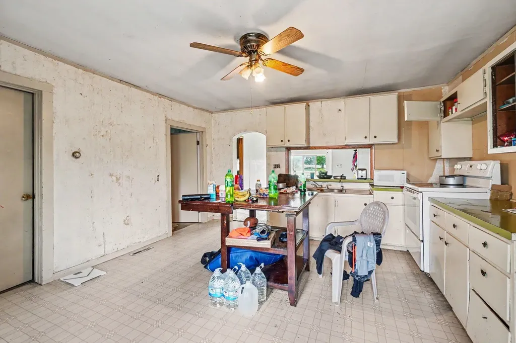 901 W Baseline Road Deerfield Township MI 48858