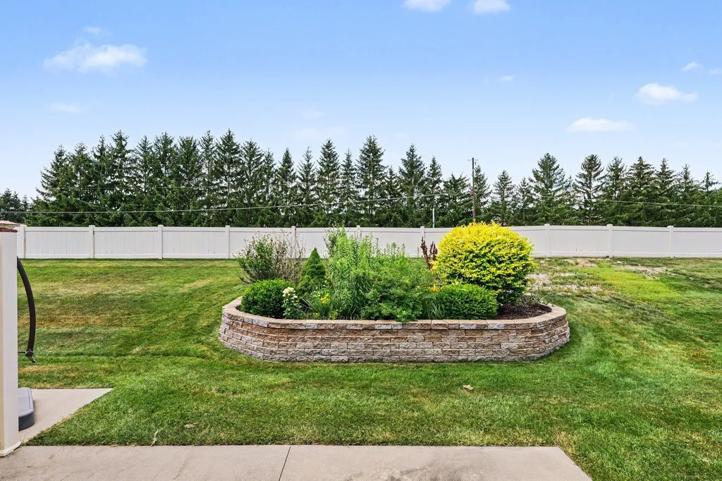 2768 Sable Court Union Charter Township MI 48858