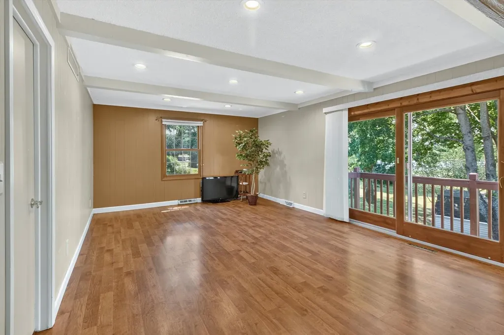 1132 Clubhouse Drive Broomfield Township MI 48893
