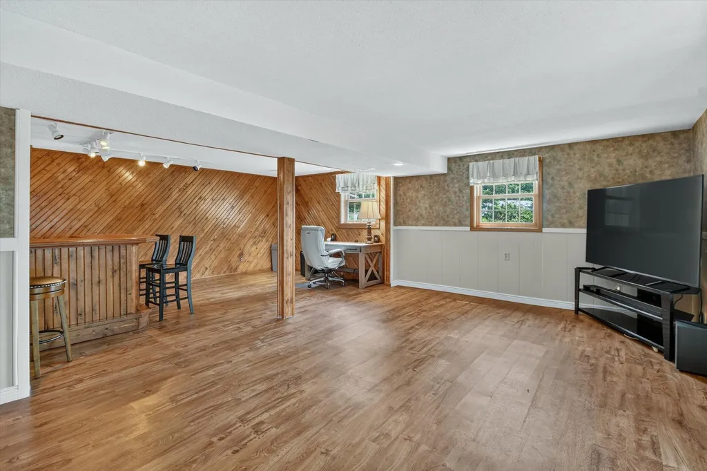 1132 Clubhouse Drive Broomfield Township MI 48893