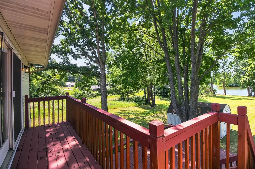 1132 Clubhouse Drive Broomfield Township MI 48893