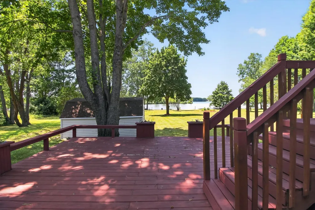 1132 Clubhouse Drive Broomfield Township MI 48893