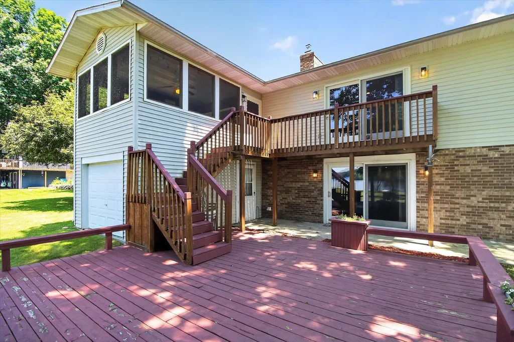 1132 Clubhouse Drive Broomfield Township MI 48893
