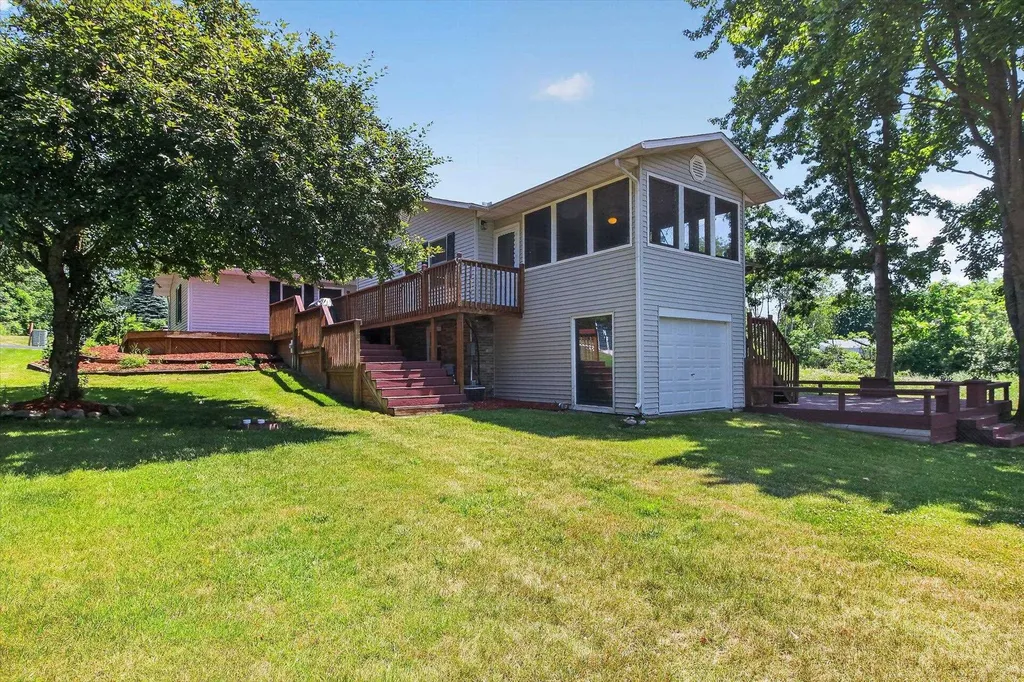 1132 Clubhouse Drive Broomfield Township MI 48893