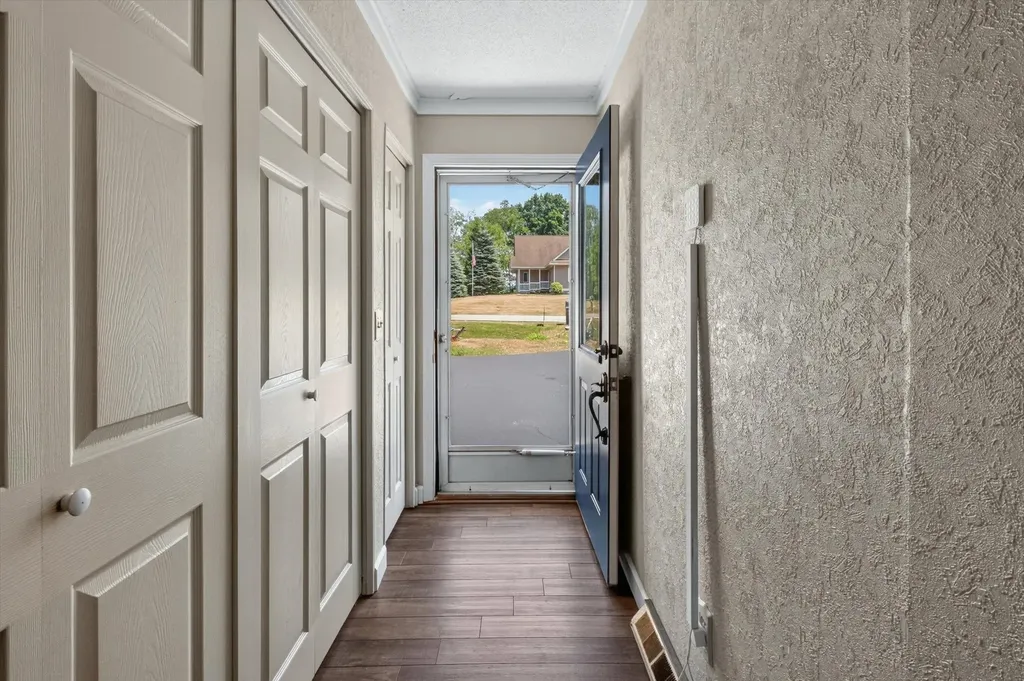 1132 Clubhouse Drive Broomfield Township MI 48893
