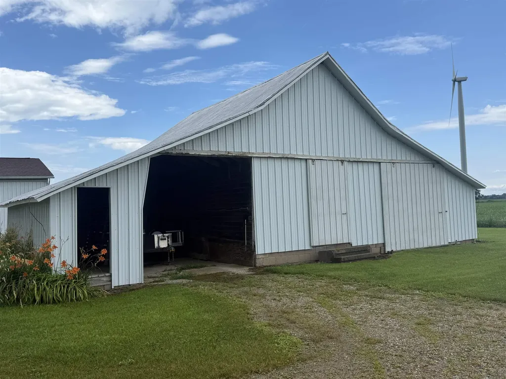 5877 E Adams Road Bethany Township MI 48615