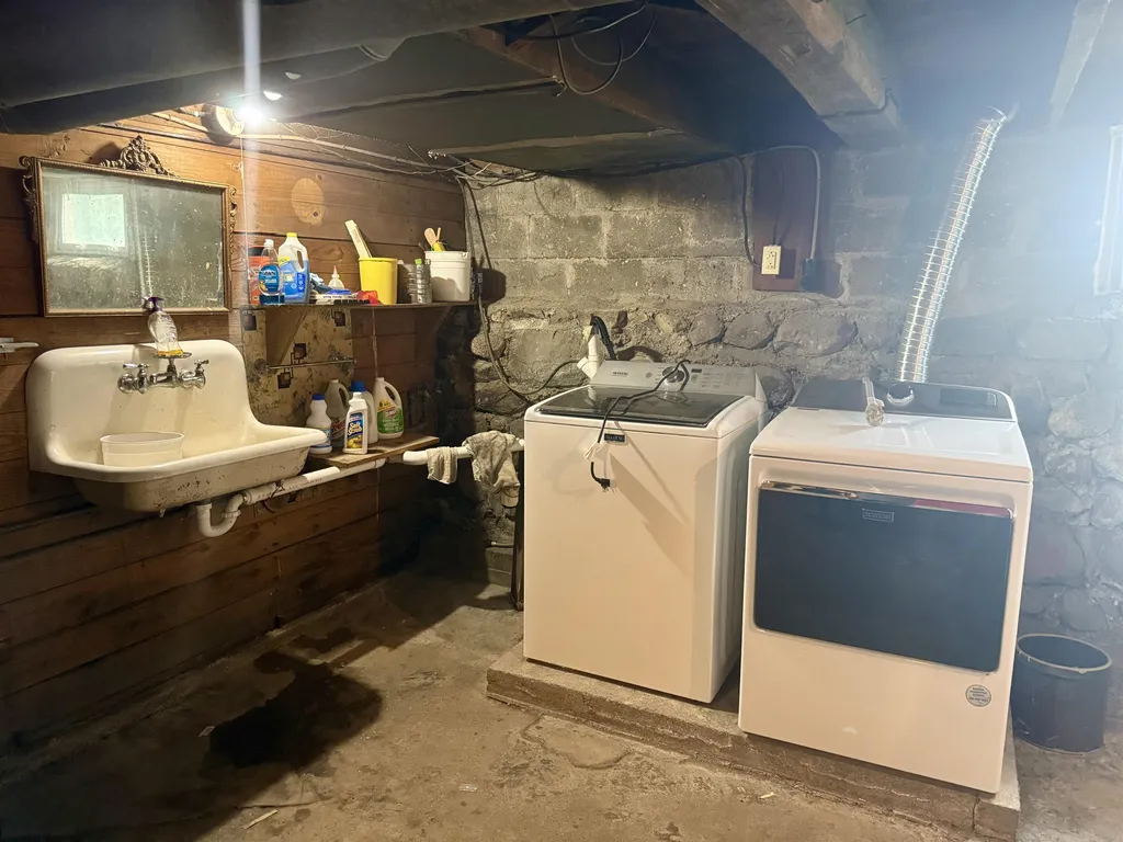 5877 E Adams Road Bethany Township MI 48615