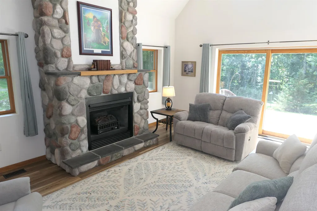 4769 Feather Trail Home Township MI 48829