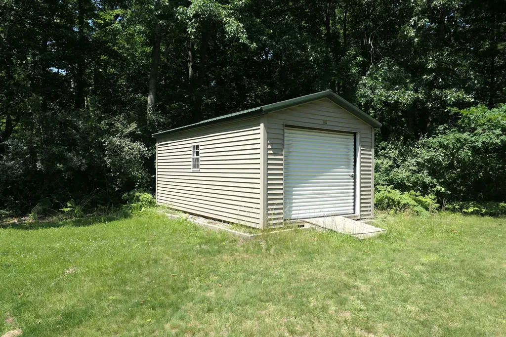 4769 Feather Trail Home Township MI 48829