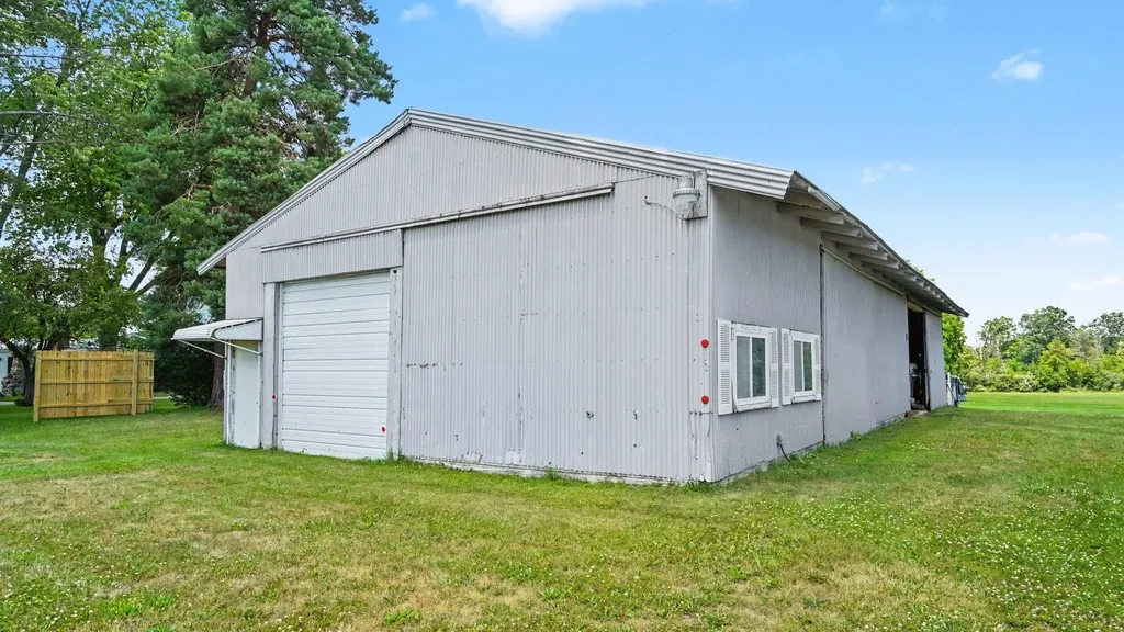 8051 Chippewa Trail Chippewa Township MI 48858