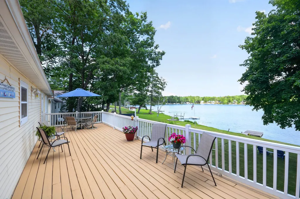 2104 Indian Lake Road Plainfield Township MI 48748