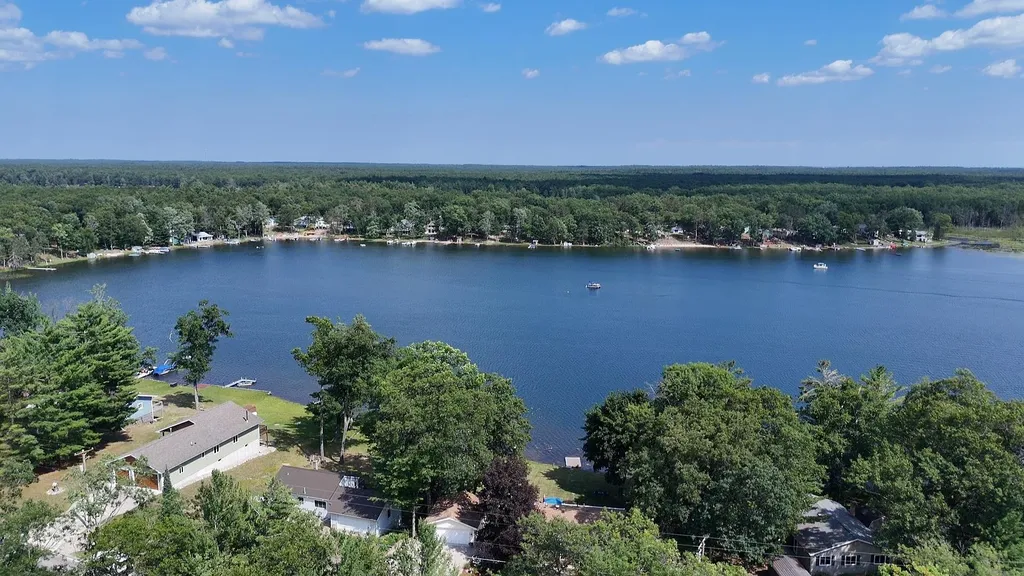 2104 Indian Lake Road Plainfield Township MI 48748