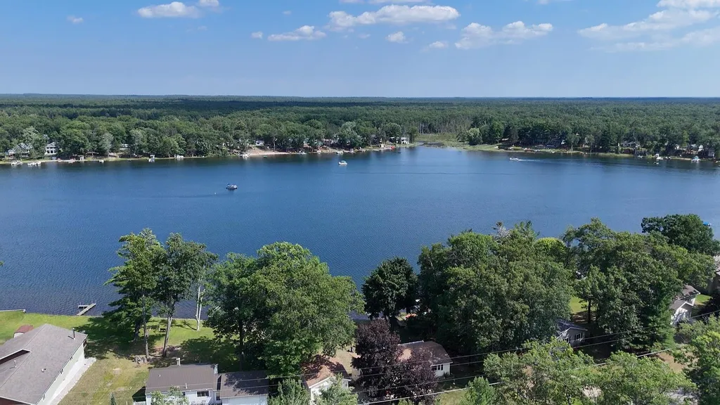 2104 Indian Lake Road Plainfield Township MI 48748