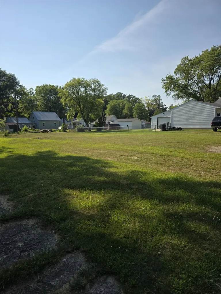 111 Grove Alma City MI 48801