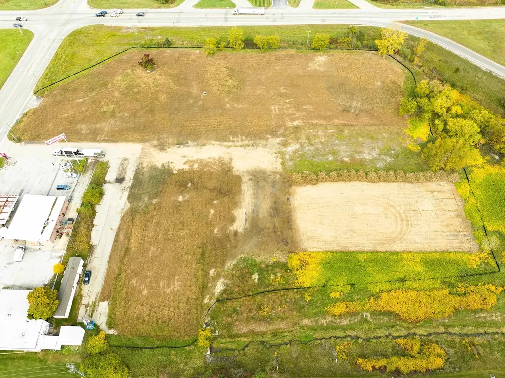 7900, 7990, 7996 N Alger Road Pine River Township MI 48801
