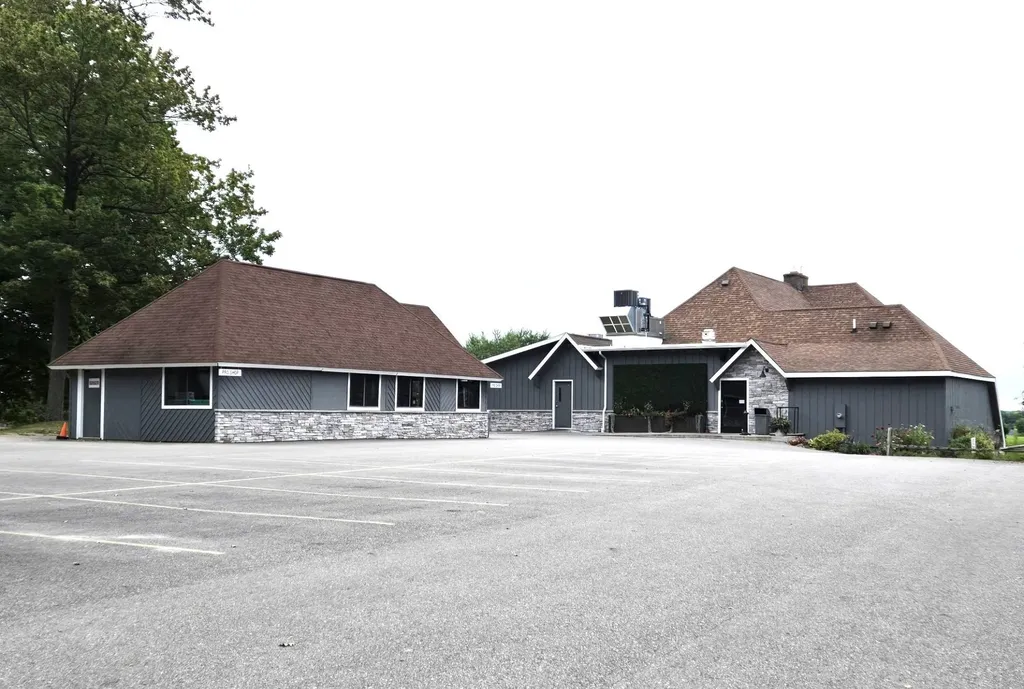 1018 & 1020 Cordoba Lake Isabella Village MI 48893