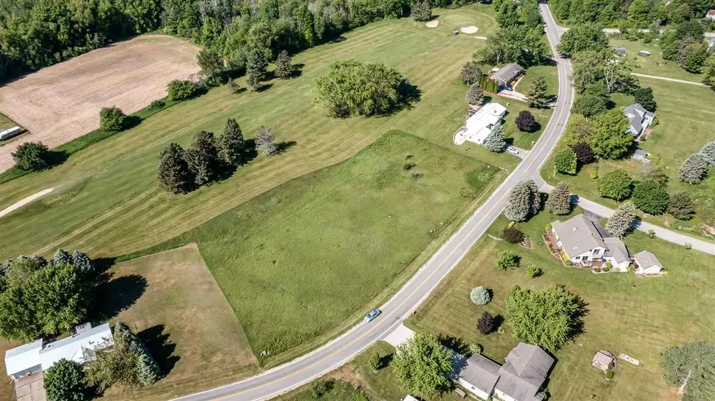 1017 Birdie Drive Broomfield Township MI 48893