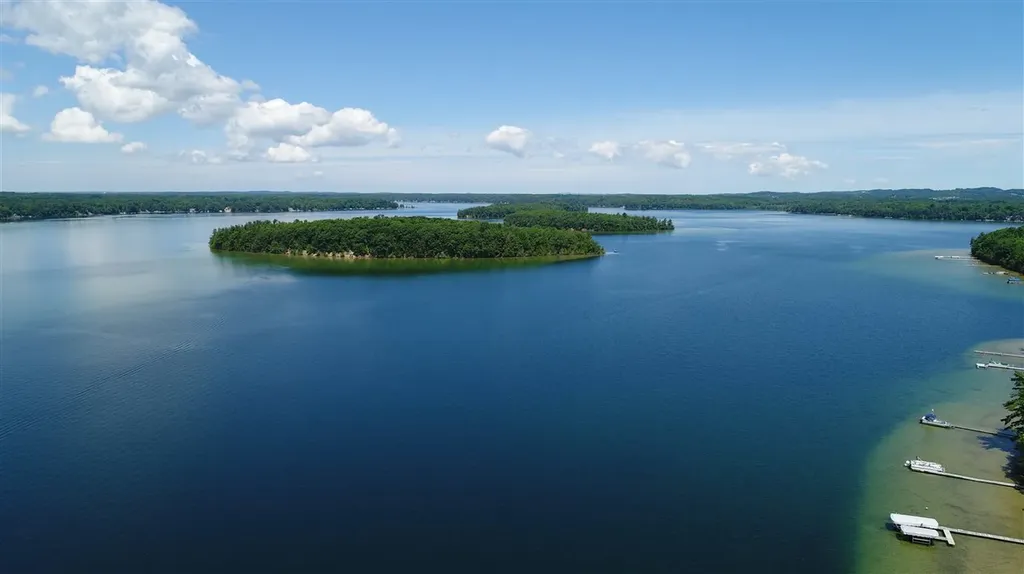 1335 W Outer Drive Long Lake Township MI 49685