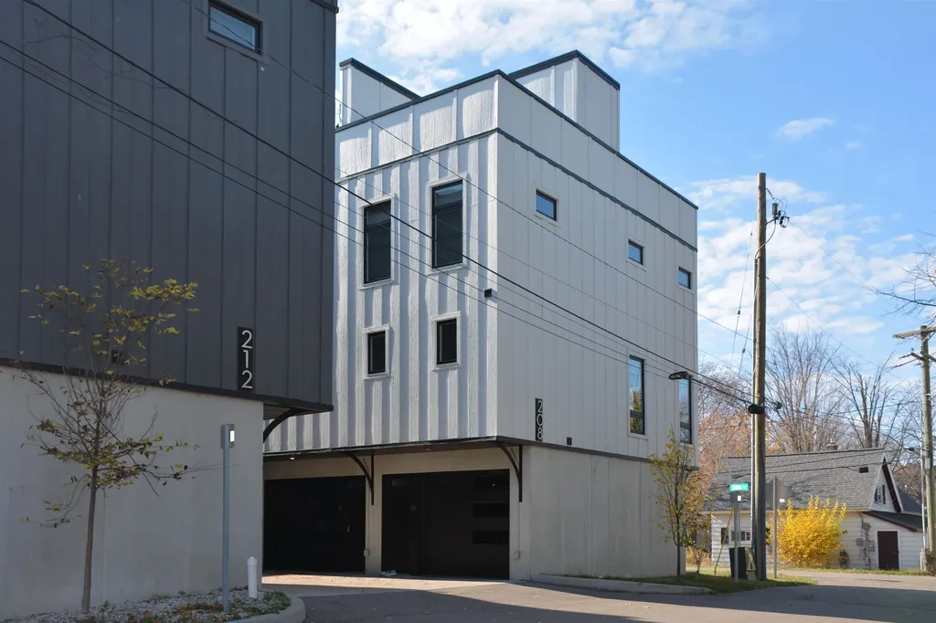 208 Gillis Street Traverse City City MI 49684