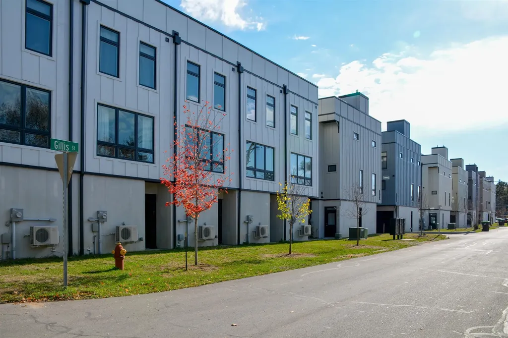 208 Gillis Street Traverse City City MI 49684