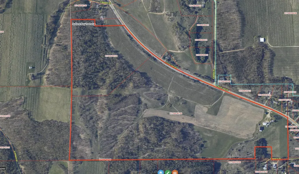 9224 E Duck Lake Road Suttons Bay Township MI 49682