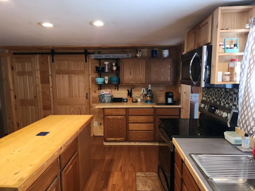 5611 NE East Shore Drive Coldsprings Township MI 49646
