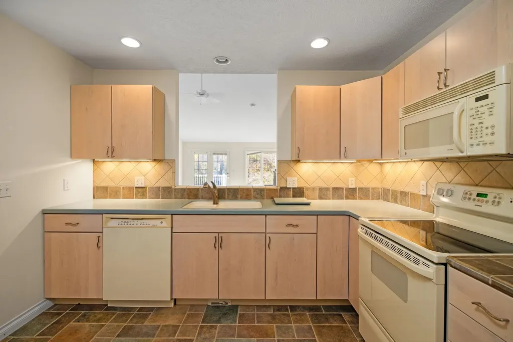 2947 Crown Pointe Drive Garfield Charter Township MI 49685