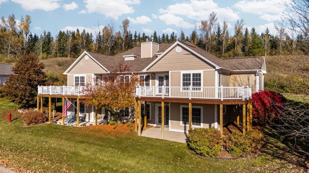 2947 Crown Pointe Drive Garfield Charter Township MI 49685