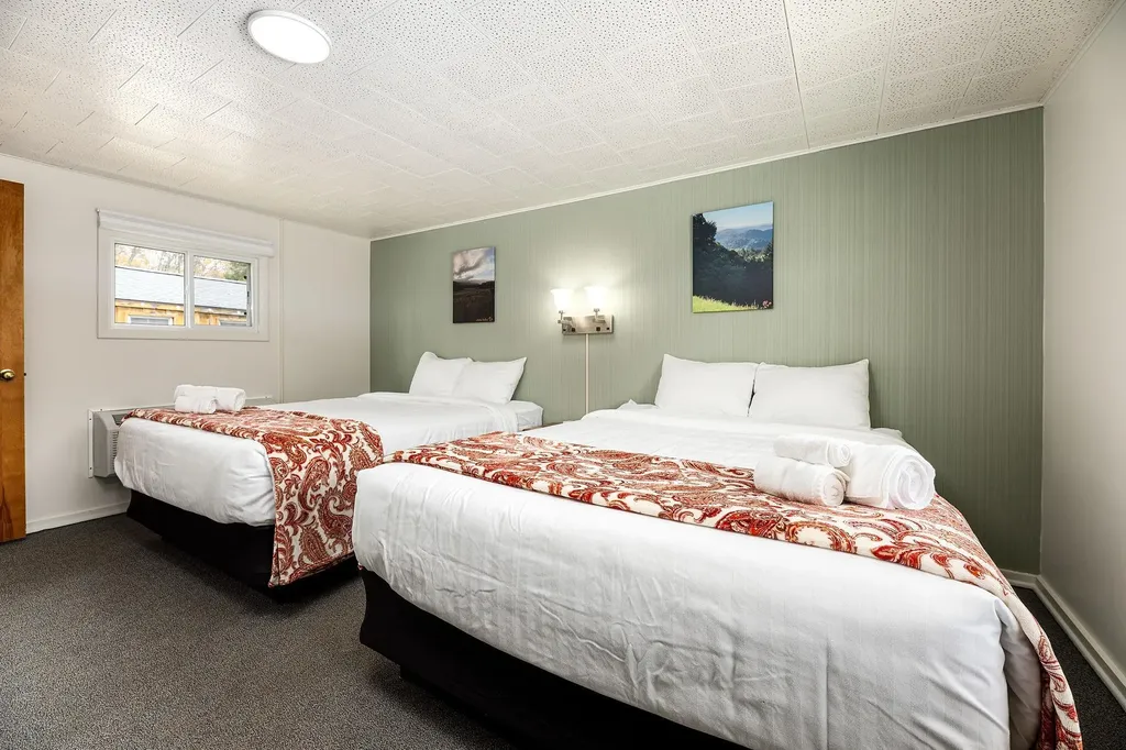 7097 S Dunns Farm Road Glen Arbor Township MI 49664