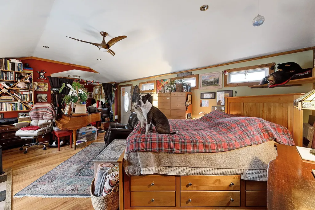 7097 S Dunns Farm Road Glen Arbor Township MI 49664