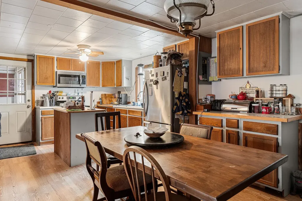 7097 S Dunns Farm Road Glen Arbor Township MI 49664