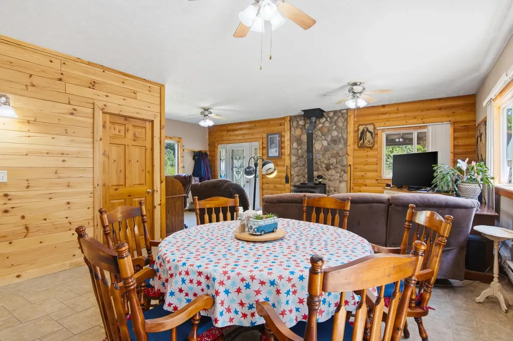 5935 Greenleaf Lane Blair Township MI 49637