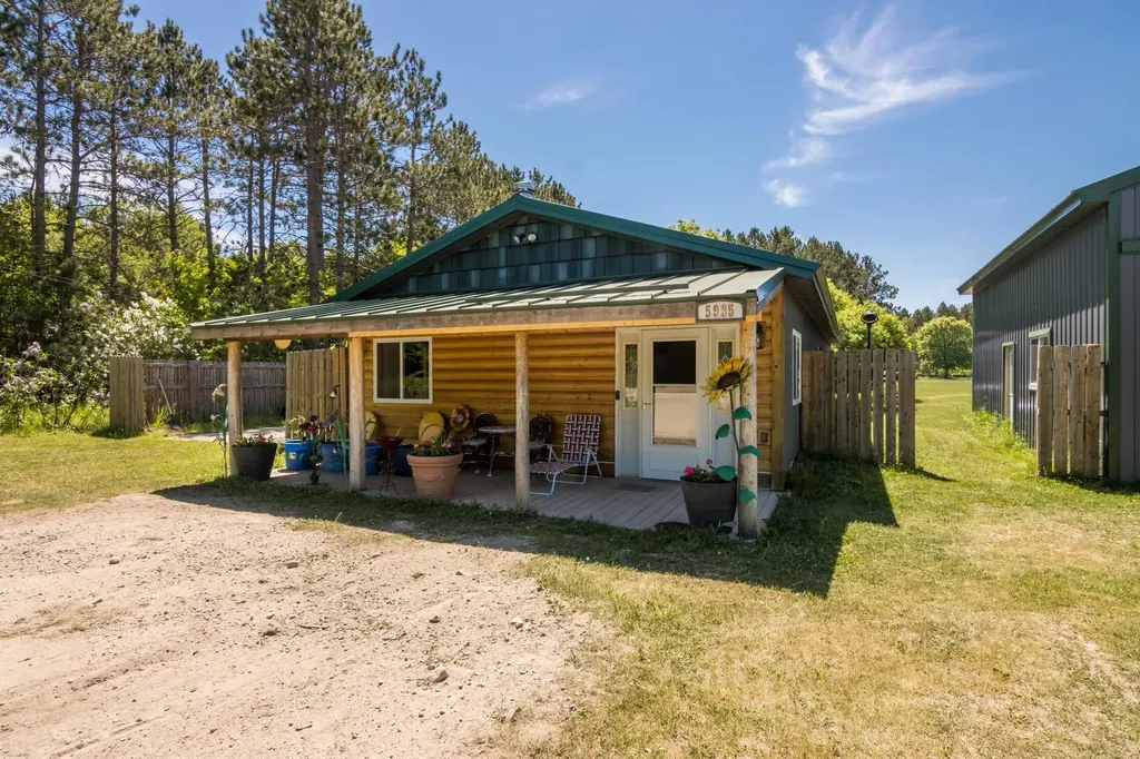 5935 Greenleaf Lane Blair Township MI 49637