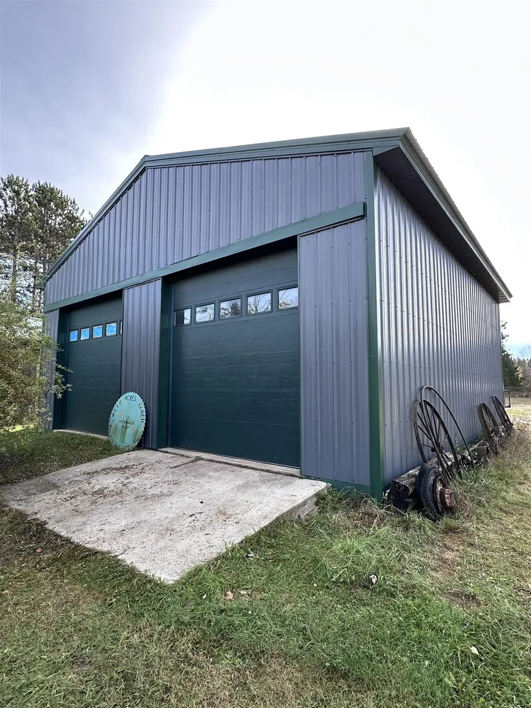 5935 Greenleaf Lane Blair Township MI 49637