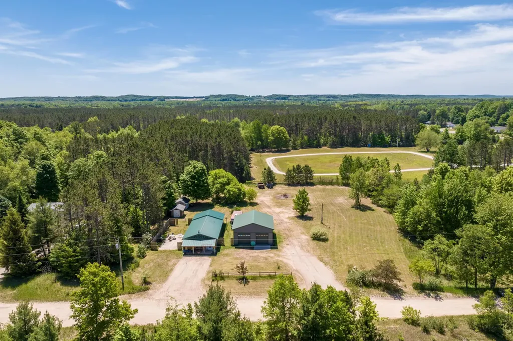 5935 Greenleaf Lane Blair Township MI 49637