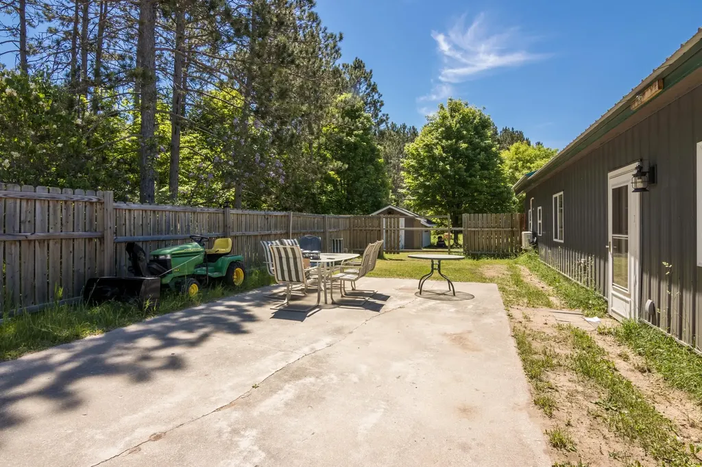 5935 Greenleaf Lane Blair Township MI 49637