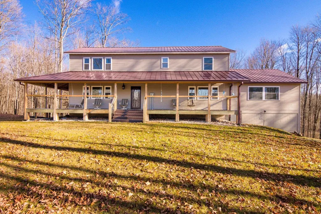 5877 E Lake Five Lane Excelsior Township MI 49646