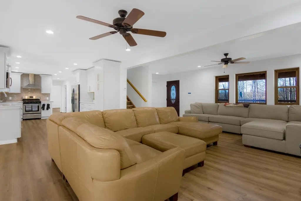 5877 E Lake Five Lane Excelsior Township MI 49646