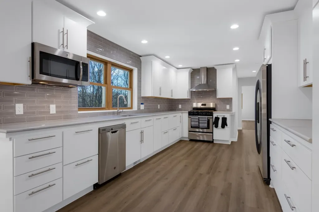 5877 E Lake Five Lane Excelsior Township MI 49646