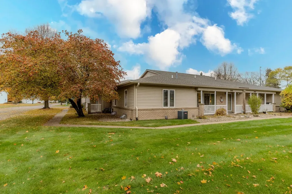 2993 Emerald Isle Garfield Charter Township MI 49684