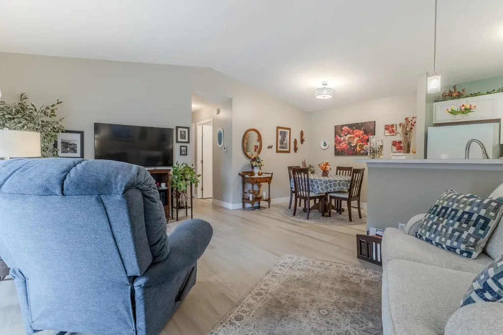 2993 Emerald Isle Garfield Charter Township MI 49684