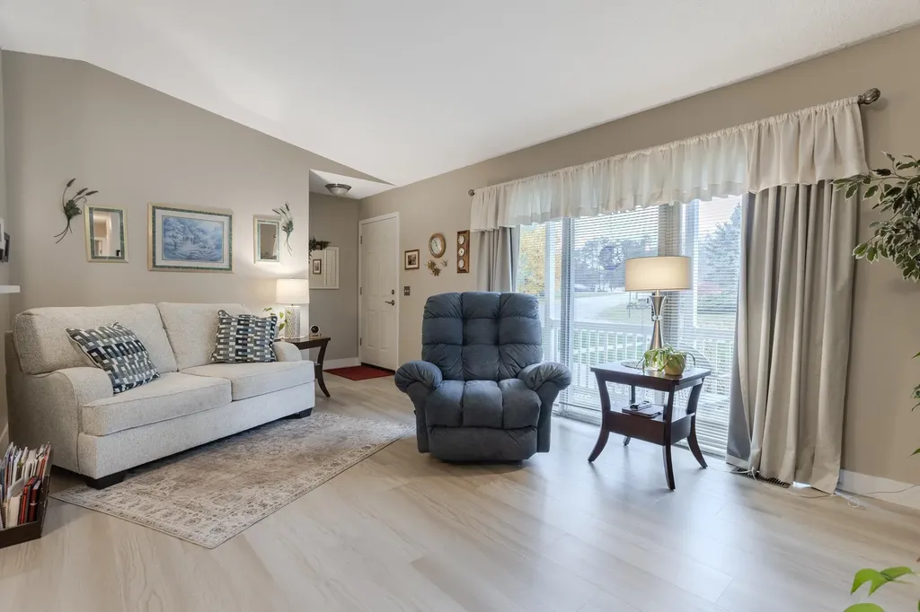 2993 Emerald Isle Garfield Charter Township MI 49684