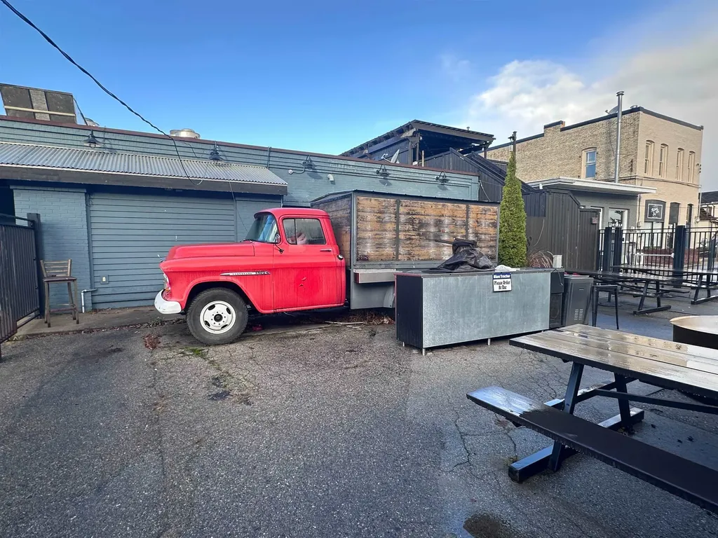 423 S Union Street Traverse City City MI 49684
