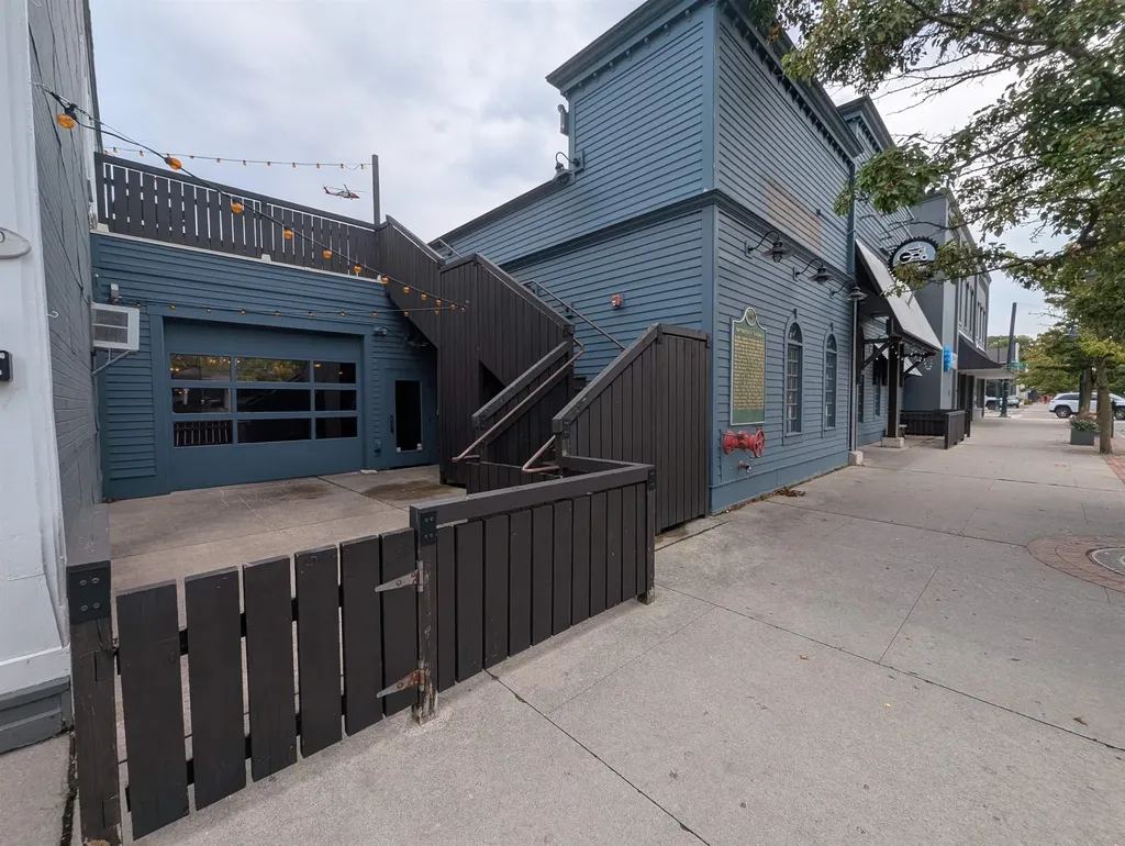 423 S Union Street Traverse City City MI 49684