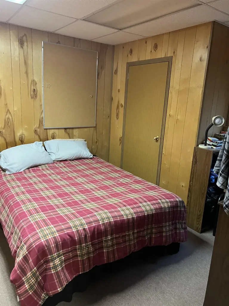 8414 NE Besaw Road Rapid River Township MI 49659